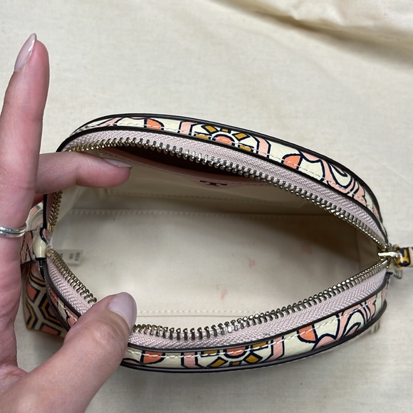 Tory Burch Hicks Garden collection cosmetic bag & continental wallet combo - Picture 7 of 17